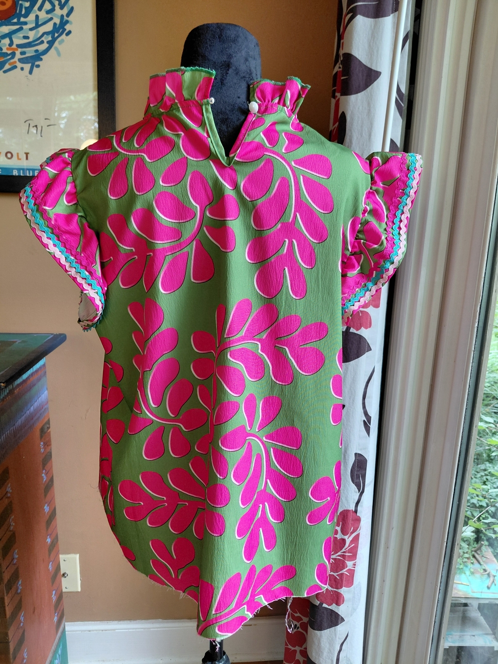 Mint Boutique (Modified) Pink & Green Floral Pleated Ruffle Neck Blouse - Picture 5 of 8